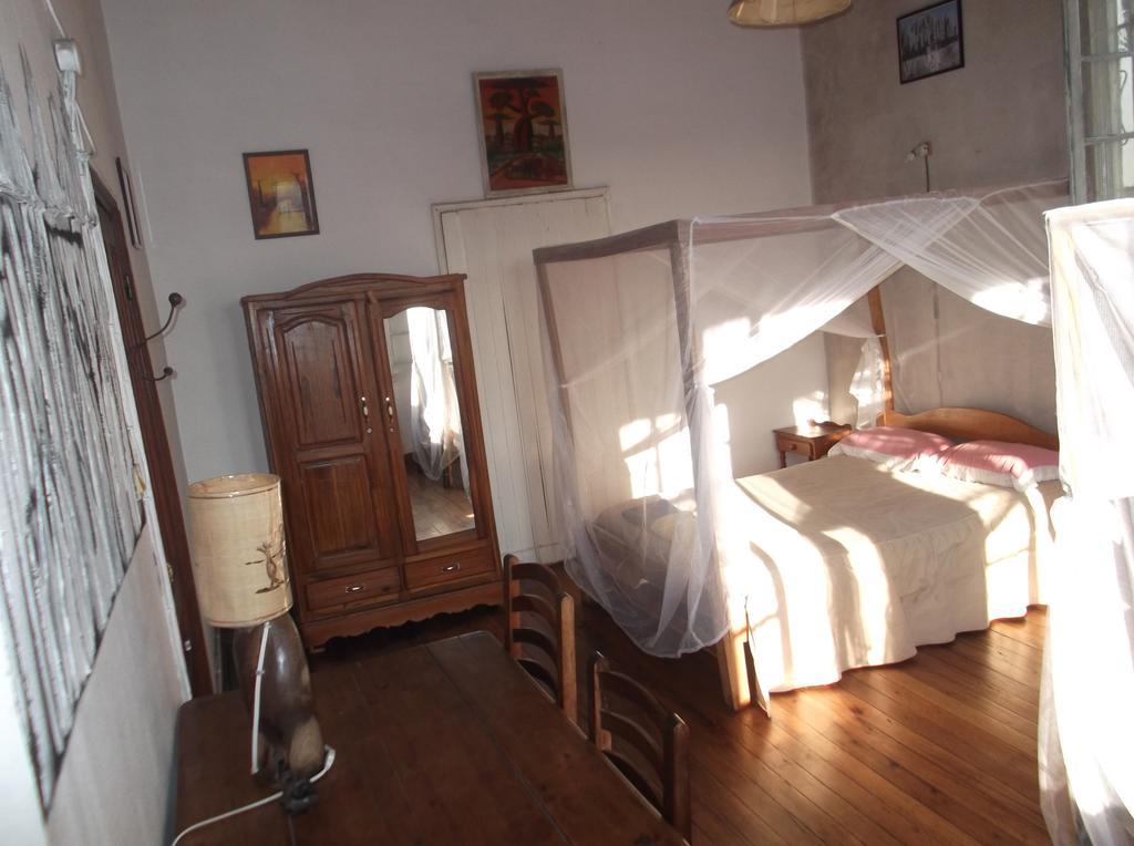 Le Karthala Chambres D'Hotes อันตานานารีโว ห้อง รูปภาพ